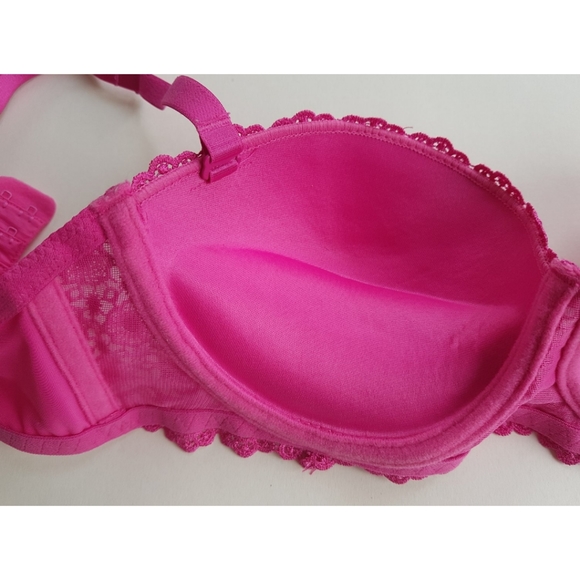 Frederick's of Hollywood Pink Lace Push-up Bra - Picture 11 of 13